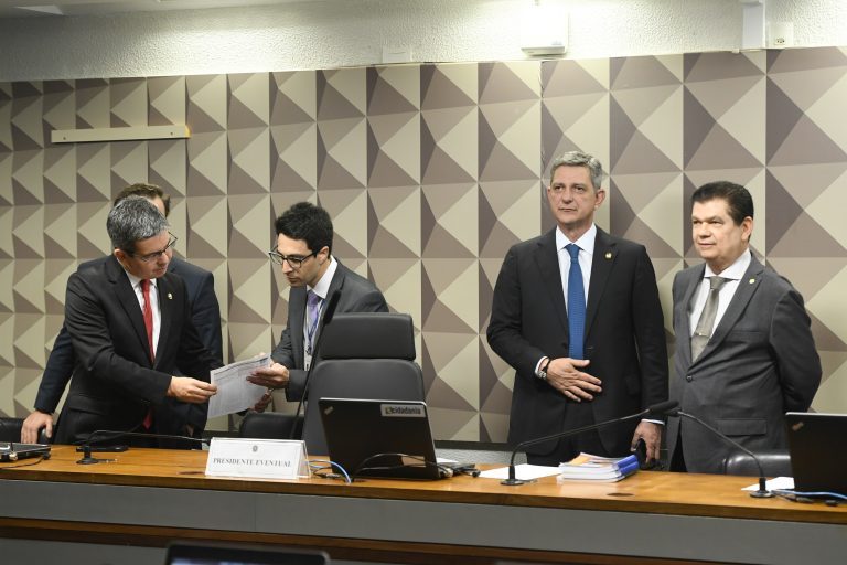 Comissão que avalia MP de isenção para crédito fiscal tem presidente e relator