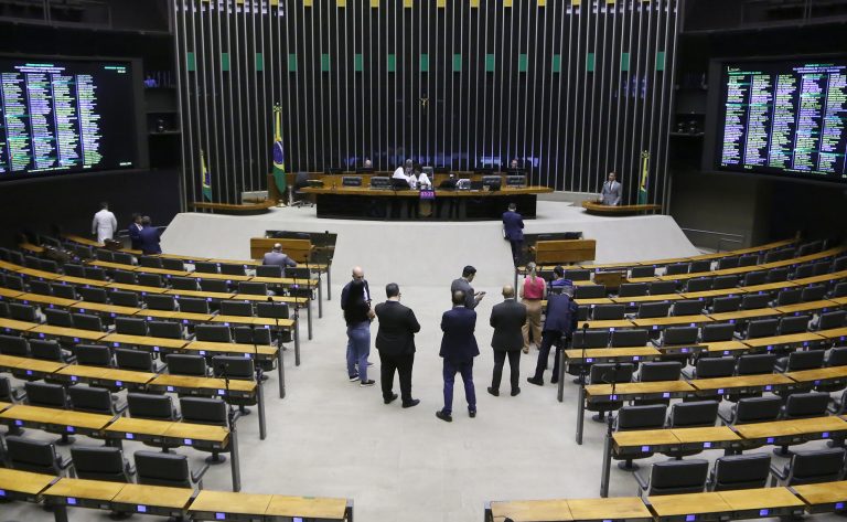 Câmara aprova dois acordos internacionais; propostas seguem para o Senado