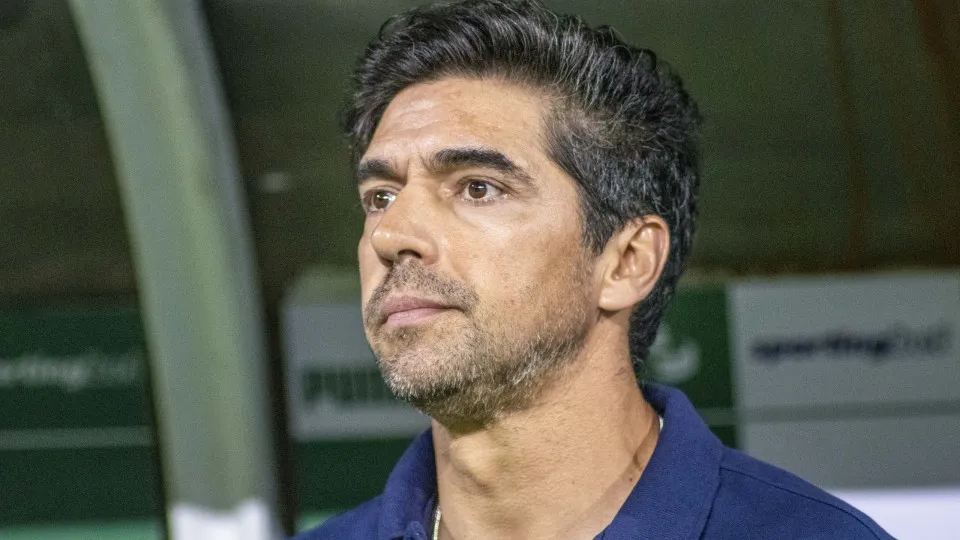 Abel desconversa sobre renovação, mas reafirma orgulho no Palmeiras
