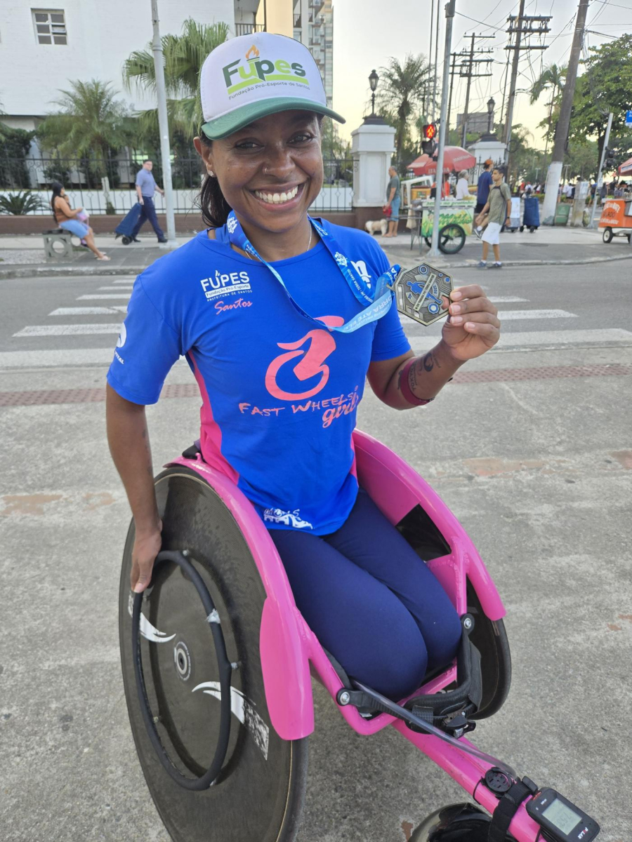 Paratleta de Santos Vanessa Cristina é heptacampeã dos 10 KM Tribuna FM